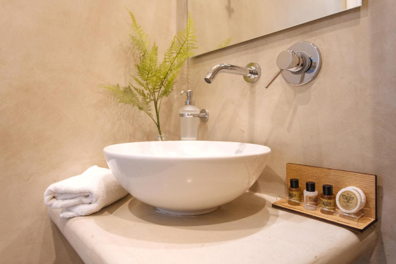 Amer Villa Santorini With Outdoor Hot Tub Vothon ภายนอก รูปภาพ