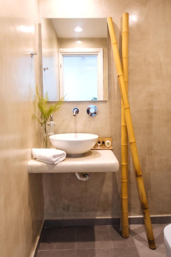 Amer Villa Santorini With Outdoor Hot Tub Vothon ภายนอก รูปภาพ